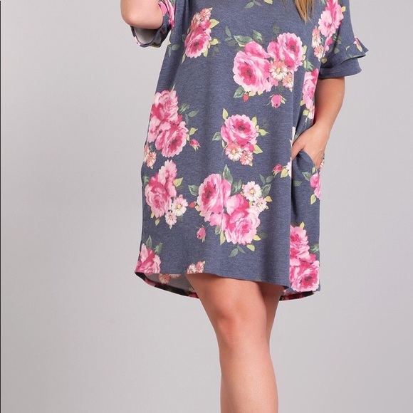 🌸PLUS floral dress W/ side pockets 🌸 - Picture 4 of 4